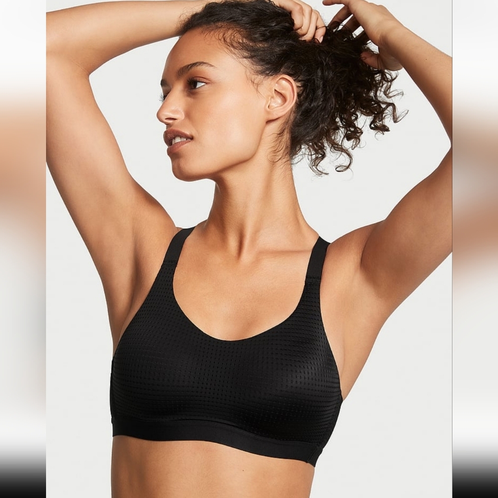 VS Black Medium Support Mesh Bra
